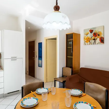 아파트 La Terrazza Di San Martino By Interhome
